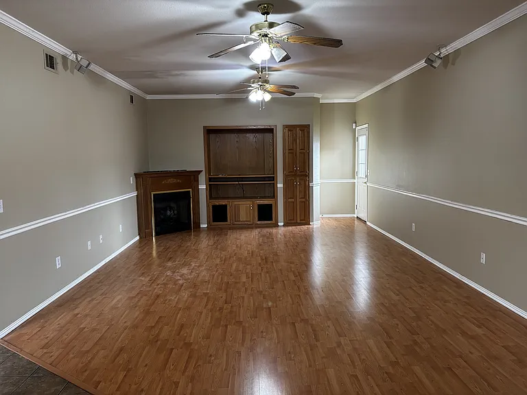 104 Cheyenne Ln — Photo 8
