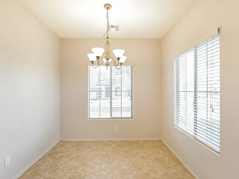 1575 E Elgin St — Photo 7