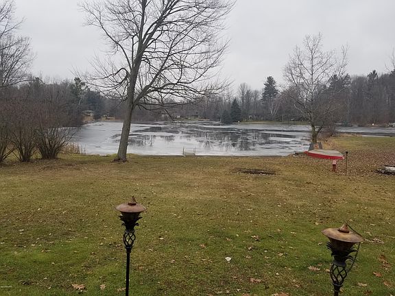 4th image of 790 W Shore Dr