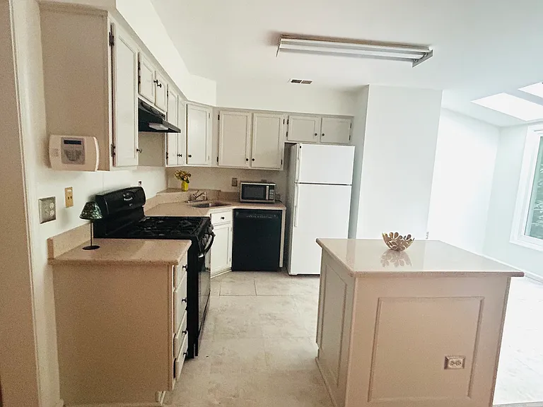 6072 Clay Spur Ct — Photo 18