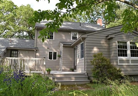4th image of 126 Berwick Pl