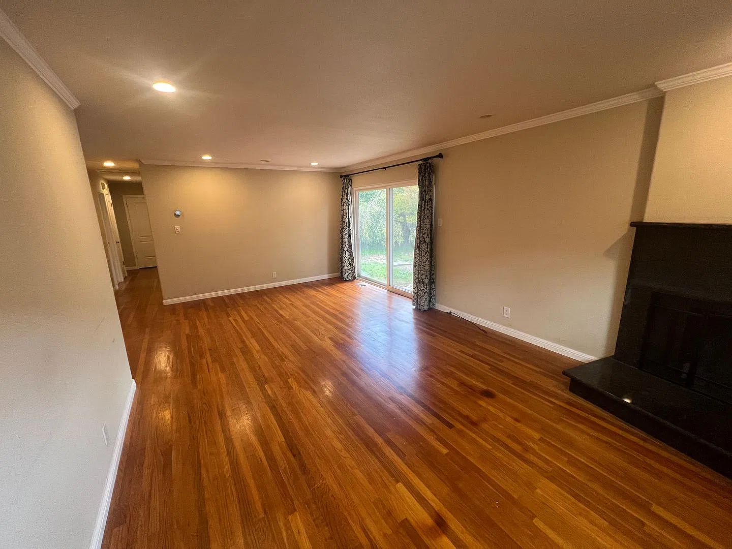 Beautiful 3 bed 2 bath home In San Jose. This is a must see! — Photo 4