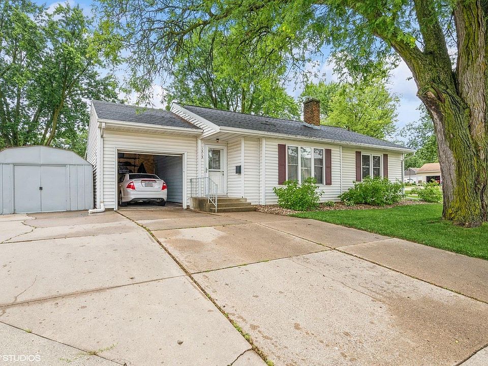 1st image of 1313 W Bremer Ave