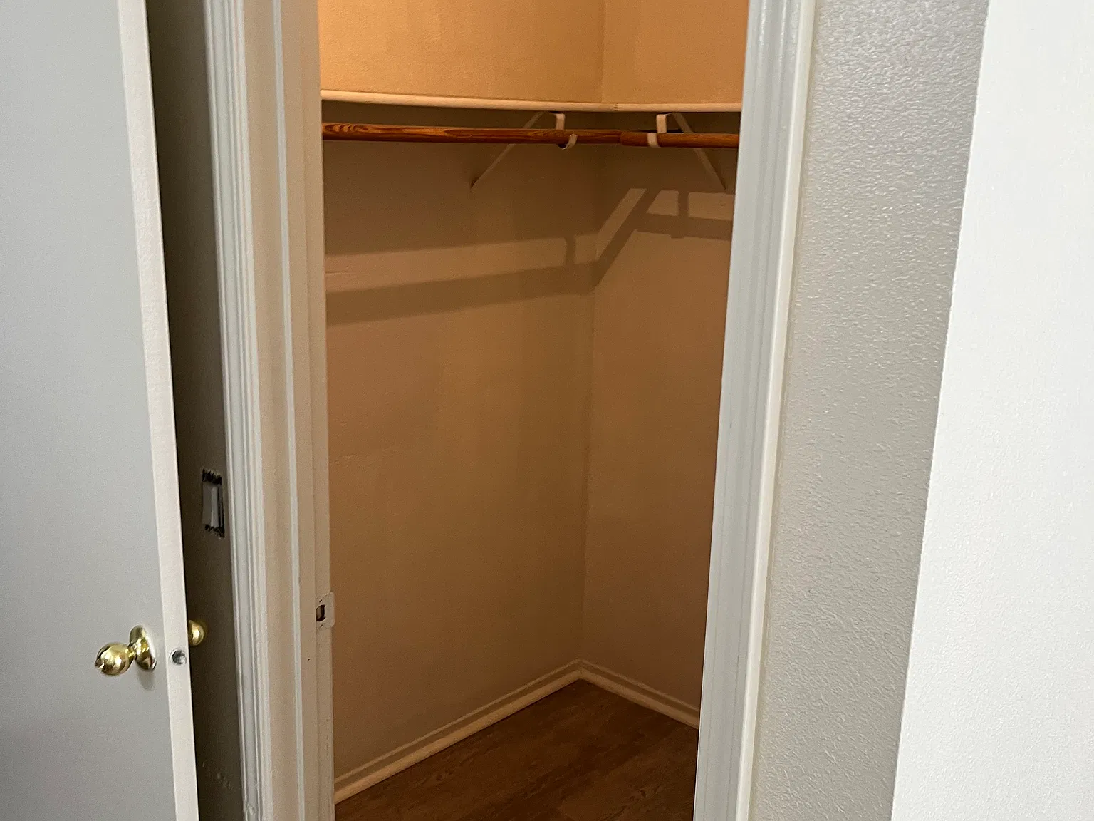 2 bed, 800 sqft, $1,890 — Photo 4