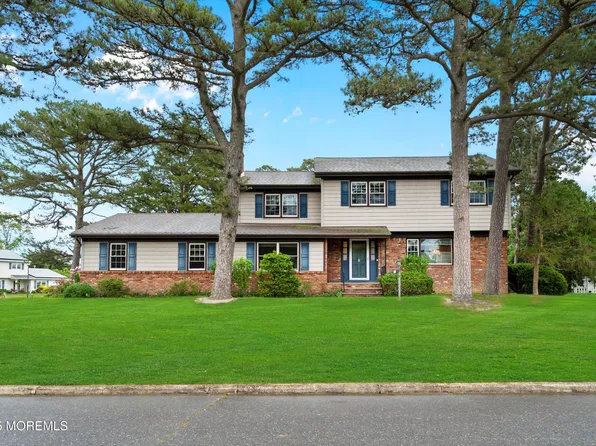 1 Hilltop Court, Lanoka Harbor, NJ 08734