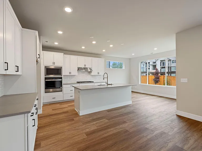 5388 Century Pl NE — Photo 17