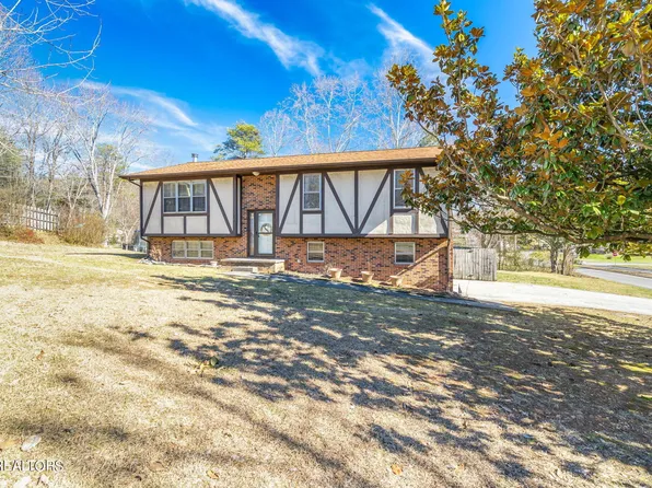 8400 San Marcos Dr, Knoxville, TN 37938