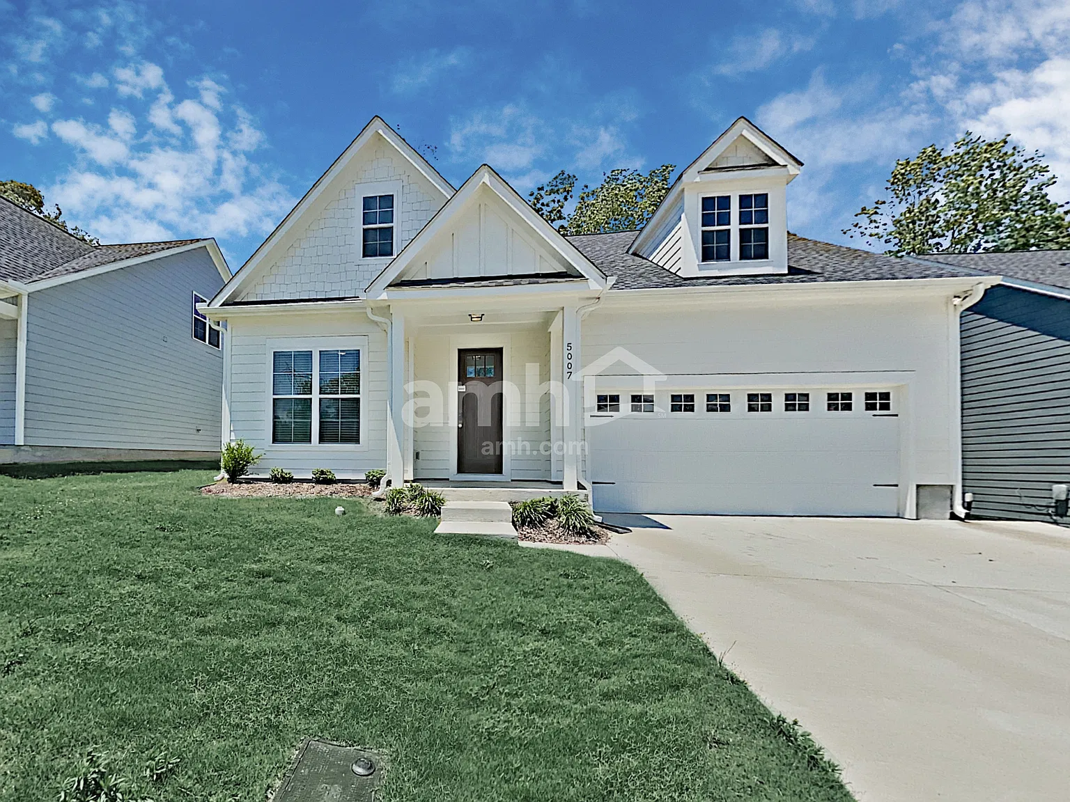 3 bed, 3.0 bath, 1613 sqft, $2,350 — Photo 1