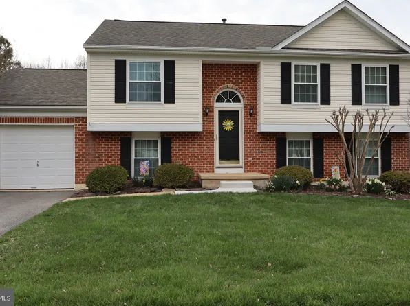 320 Chattahoochee Dr, Bear, DE 19701