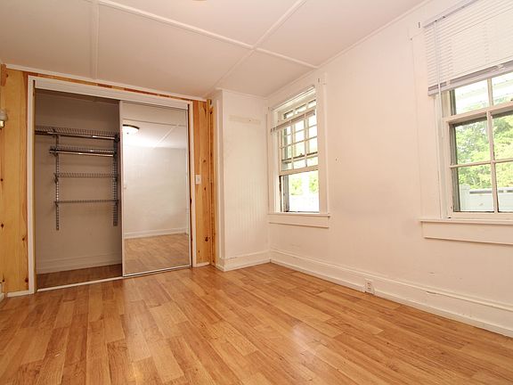 4th image of 527-529 Maine Ave Unit 5