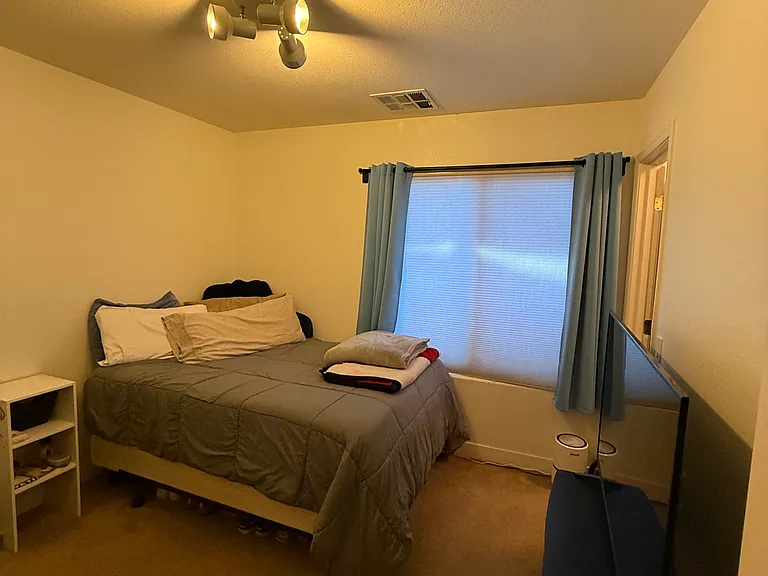 3328 W Belle Ave — Photo 5