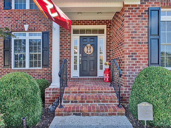 4th image of 5869 Monet Dr