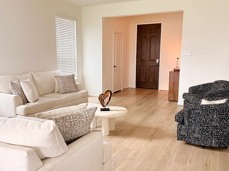 15707 Winter Heights Dr — Photo 18