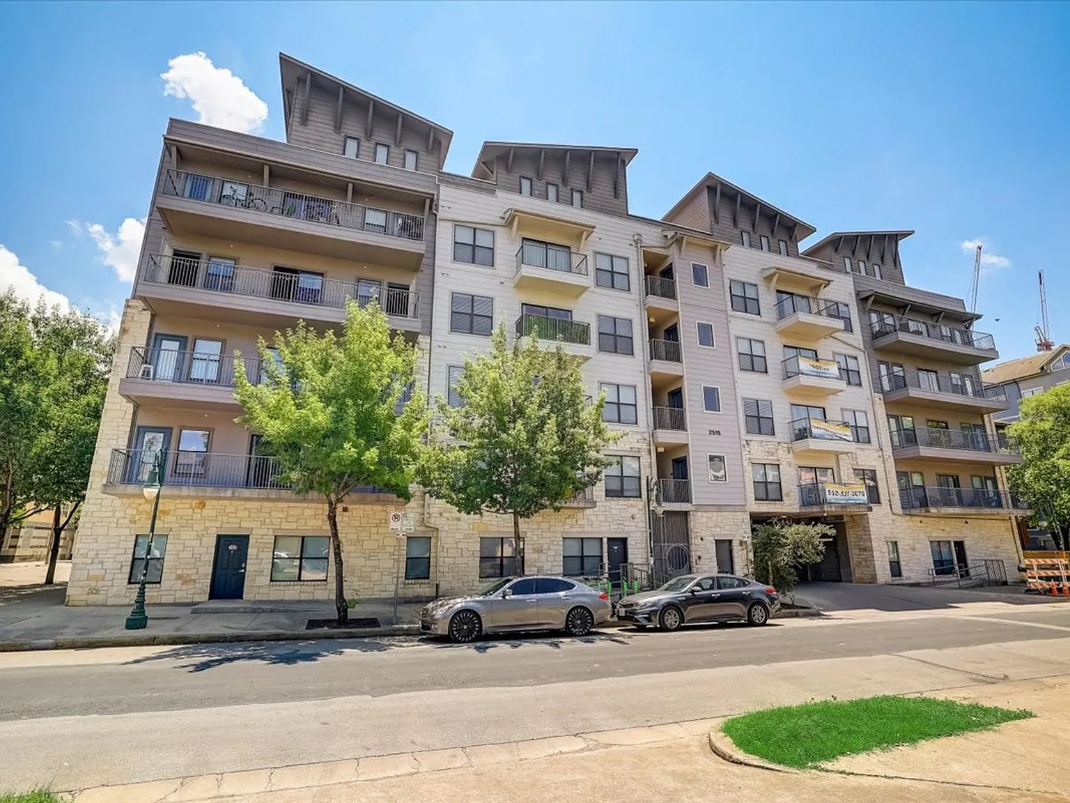 Texan Pearl Best Value in West Campus — Photo 2