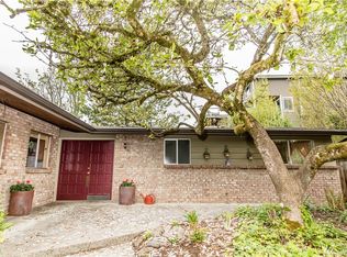 18710 82nd Ave NE, Kenmore, WA 98028