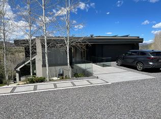 975 Chatfield Rd, Aspen, CO 81611