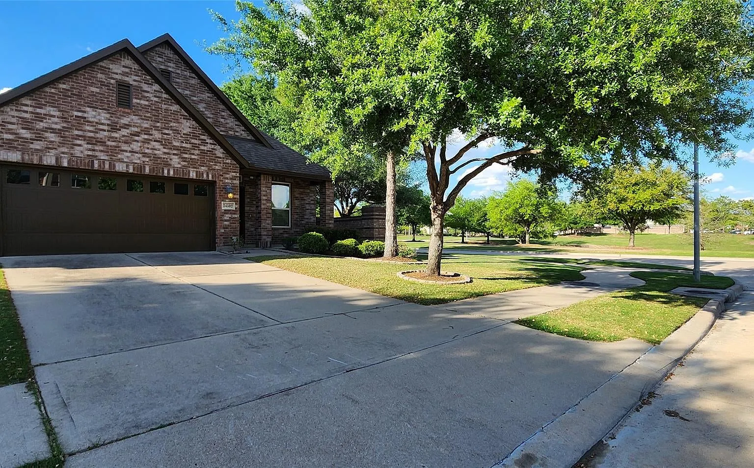 3 bed, 1580 sqft, $2,300 — Photo 1