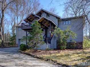 121 Oak Pt, Highlands, NC 28741