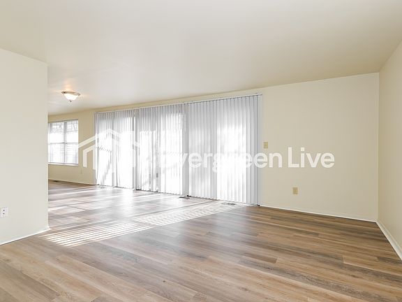 4th image of 5708 Troy Villa Blvd