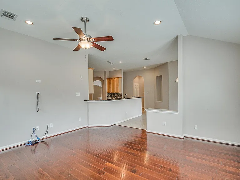 10914 Tattershall Ln — Photo 16