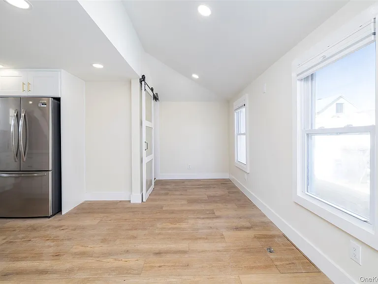 237 Porterfield Pl — Photo 5