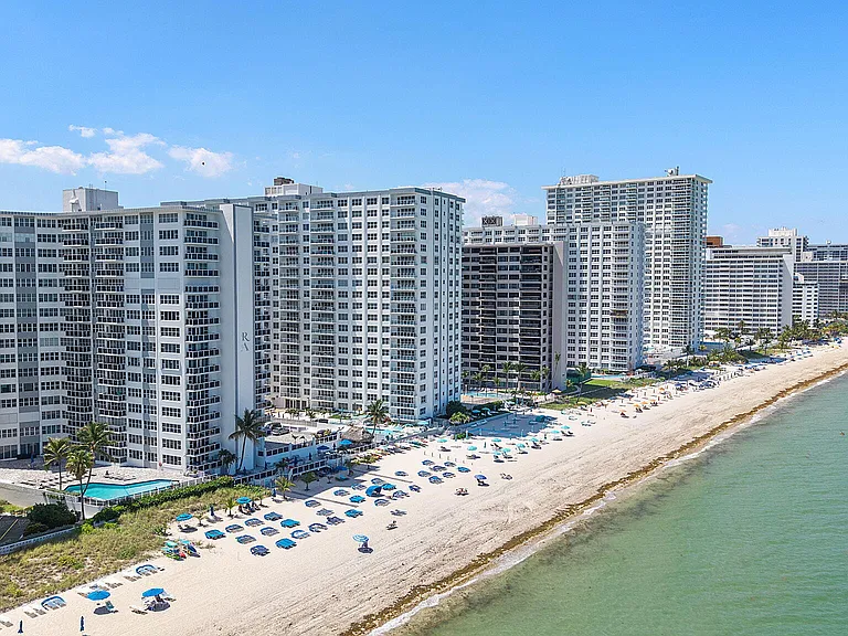 3750 Galt Ocean Dr #1002 — Photo 31