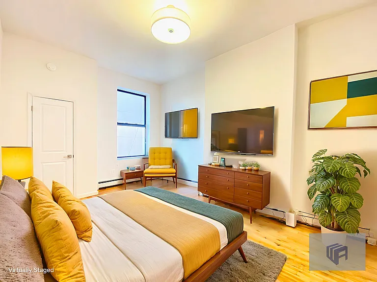 891 Grand St #3B — Photo 5