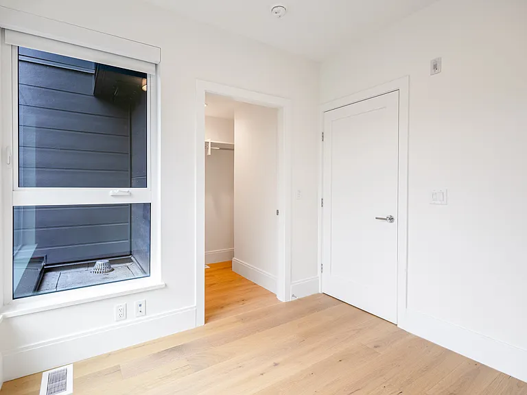 581 W 26th Ave — Photo 13