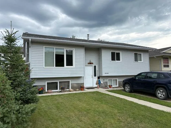 10313 W 89th St, Peace River, AB T8S 1N9