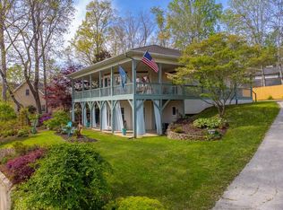 218 Lakeshore Dr, Hayesville, NC 28904