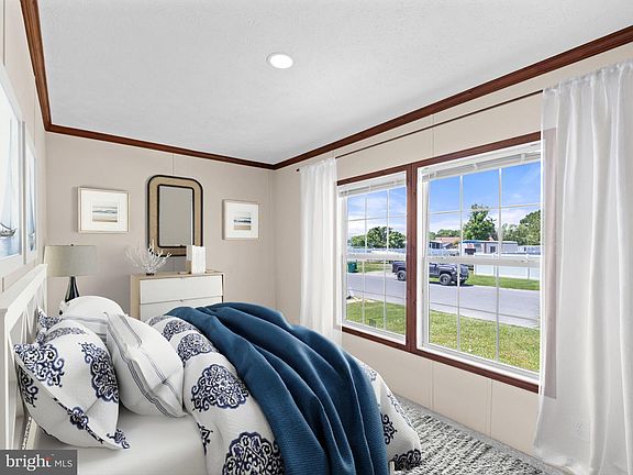 4th image of 35454 Knoll Way