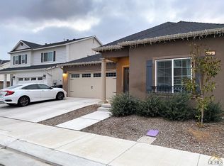 3821 Evergreen Village Ln, Shafter, CA