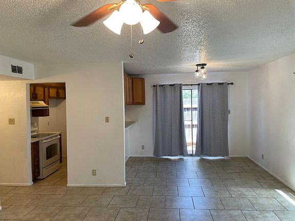 2nd image of 909 N Bentwood Dr APT B