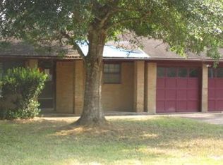 1345 Fair Dr, Angleton, TX 77515