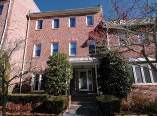 4002 Chancery Ct NW, Washington, DC 20007