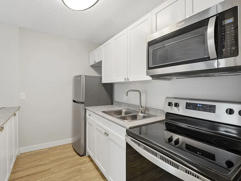 605 13th Ave SW — Photo 29