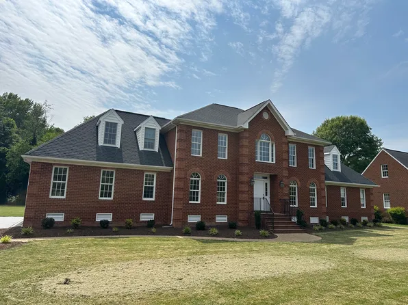 9275 Shelton Pointe Dr, Mechanicsville, VA 23116