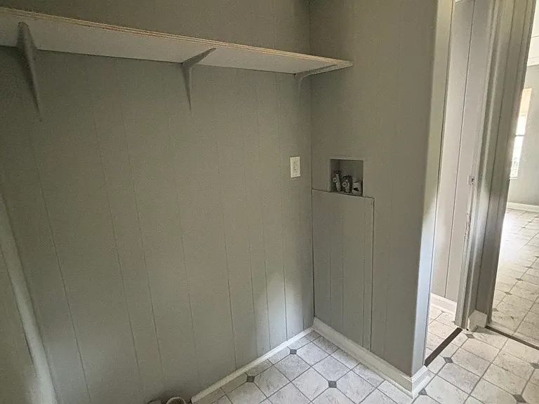 2302 Marlette Ct — Photo 4