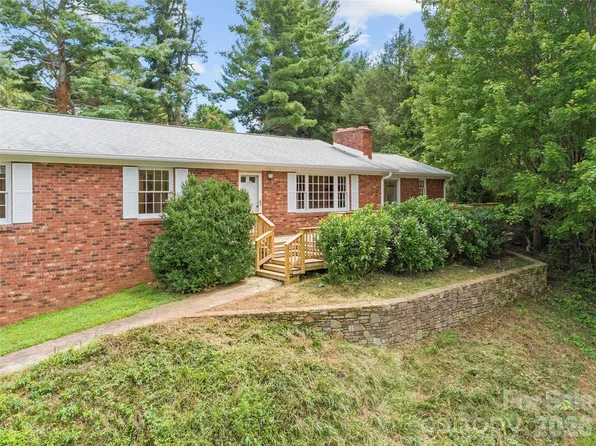 42 Sheppard Dr, Asheville, NC 28806