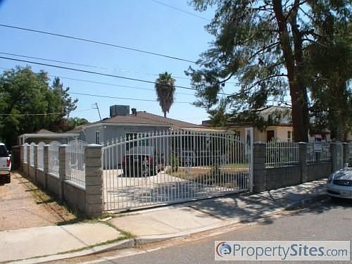 1st image of 835 W 10th Ave