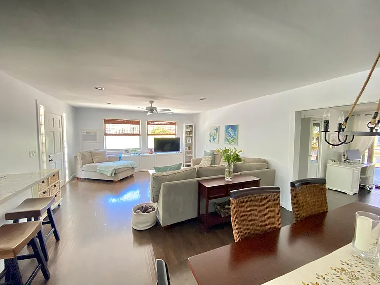 26 Bay Dr — Photo 10