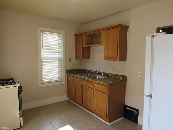 311VanBurenApt4Kit