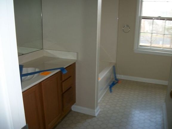 4th image of 5331 Bellflower Ln