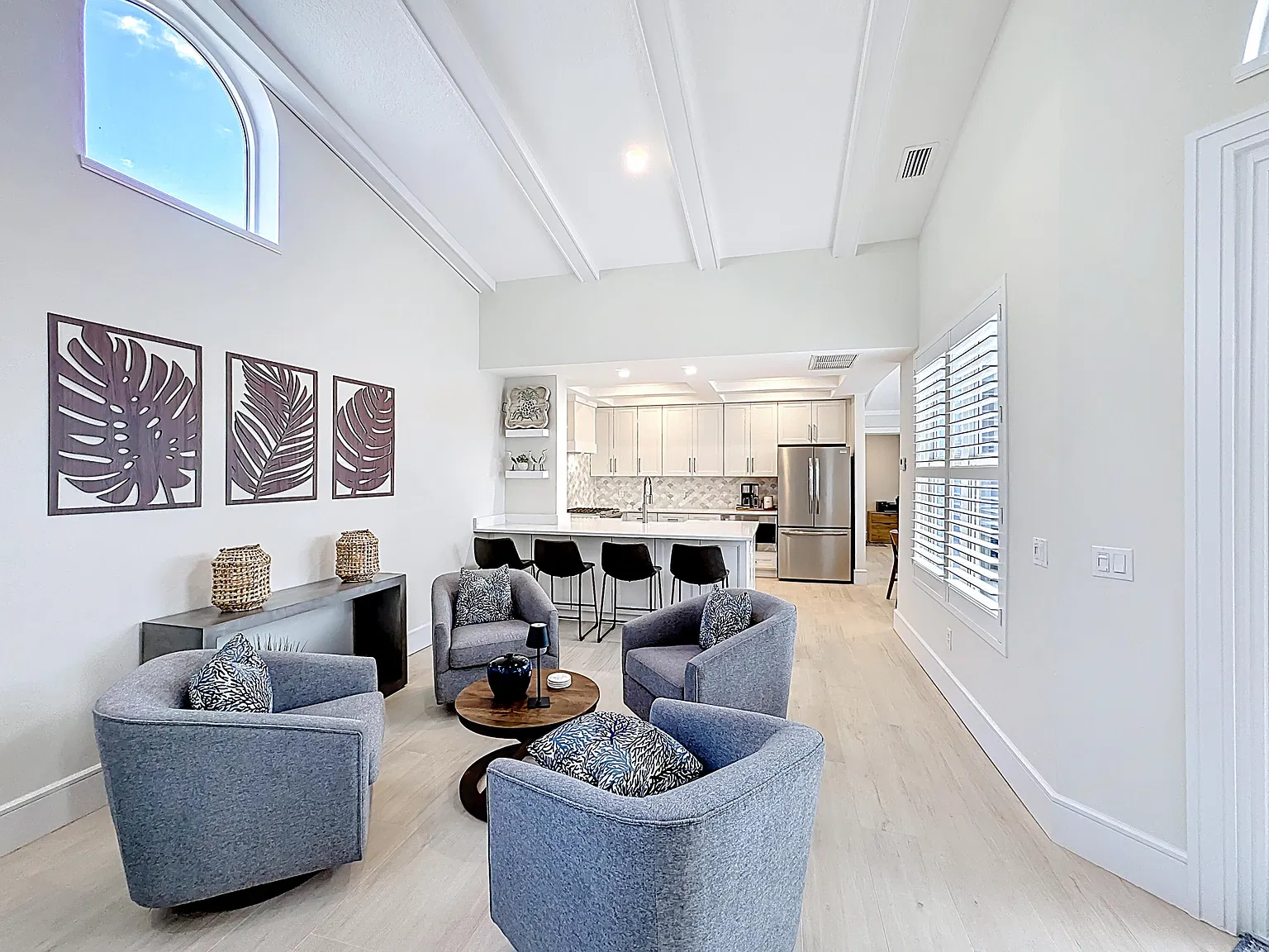 3 bed, 2.5 bath, 1746 sqft, $4,000 — Photo 4