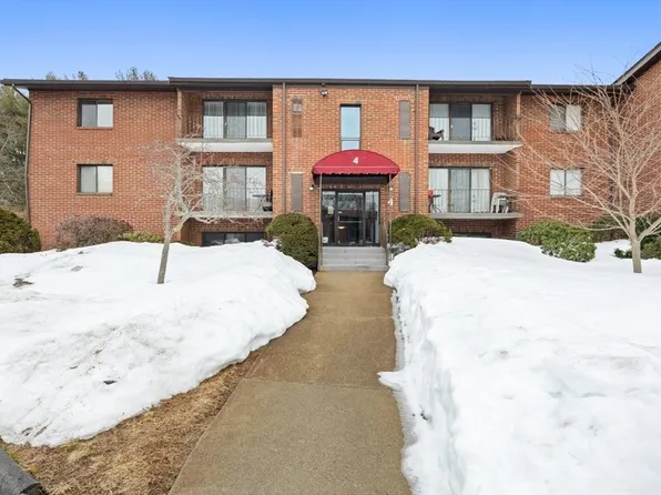 221 Oak St APT 4-15, Brockton, MA 02301