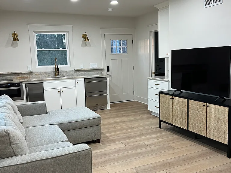 4765 Logan Rd — Photo 4