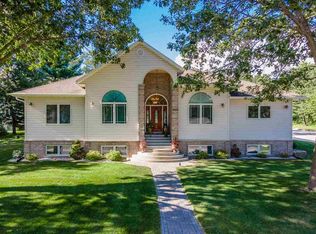 1625 Michigan Ave, Wisconsin Dells, WI 53965