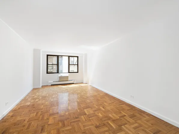 230 East 15th Street 5J image 2 of 8