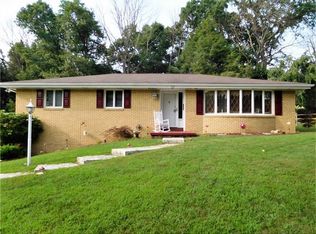610 Woodburn Ln, Greensburg, PA