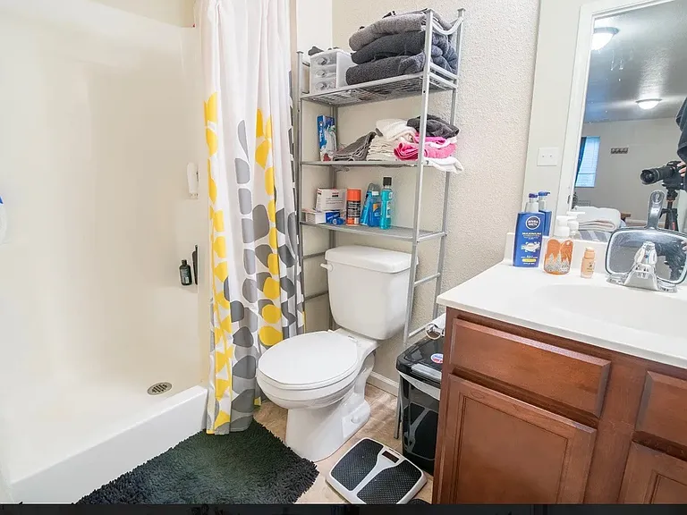 1403 State St #2 — Photo 10